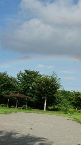 散歩中　虹が見えた